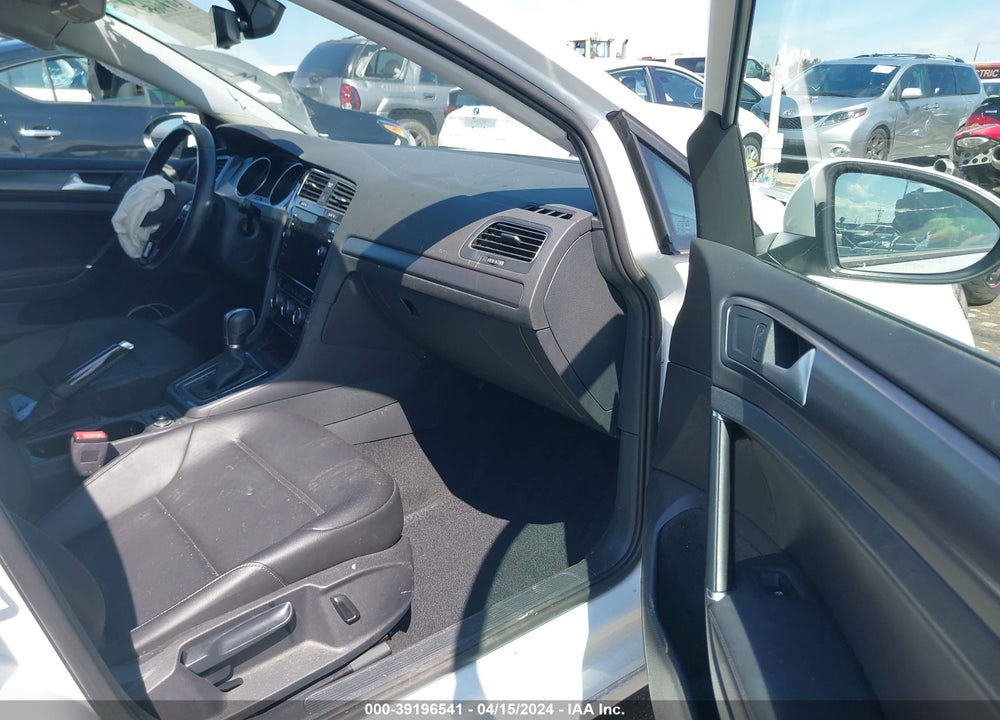 2018 VOLKSWAGEN GOLF TSI S/TSI SE VIN: 3VWG17AU8JM272944