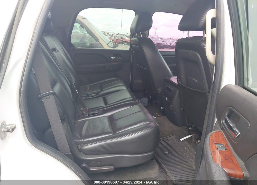 2011 CHEVROLET TAHOE LT VIN: 1GNSCBE01BR146546