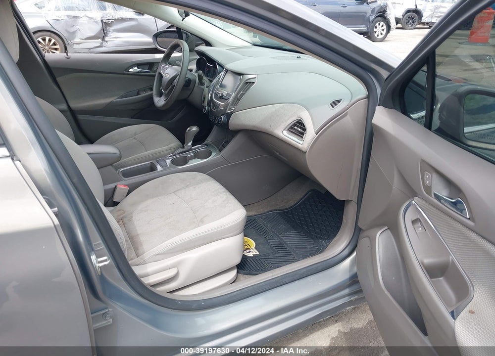 2017 CHEVROLET CRUZE LT AUTO VIN: 1G1BE5SM3H7139672