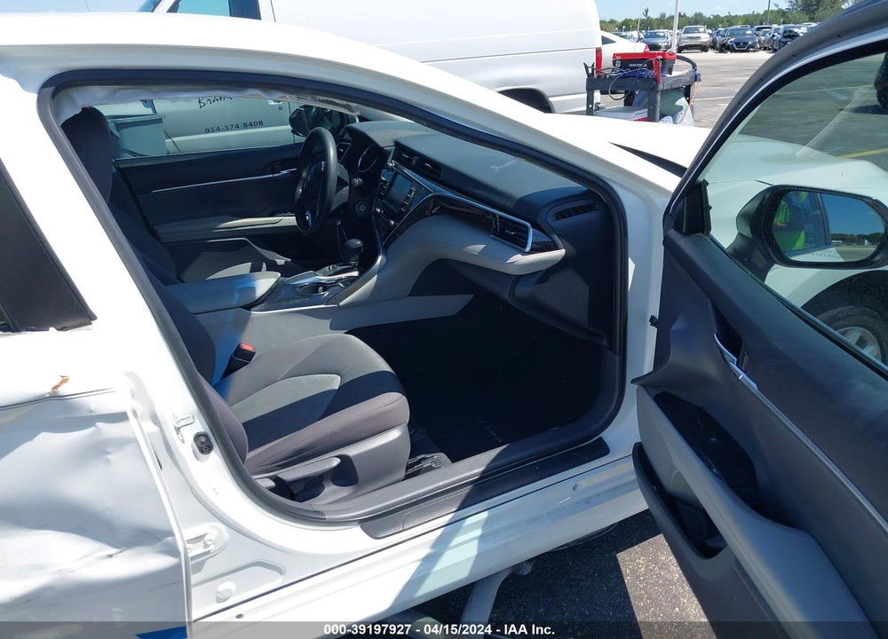 2018 TOYOTA CAMRY LE VIN: JTNB11HK0J3015272