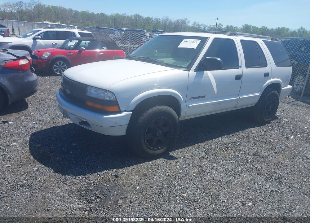 2002 CHEVROLET BLAZER LS VIN: 1GNDT13W02K239920