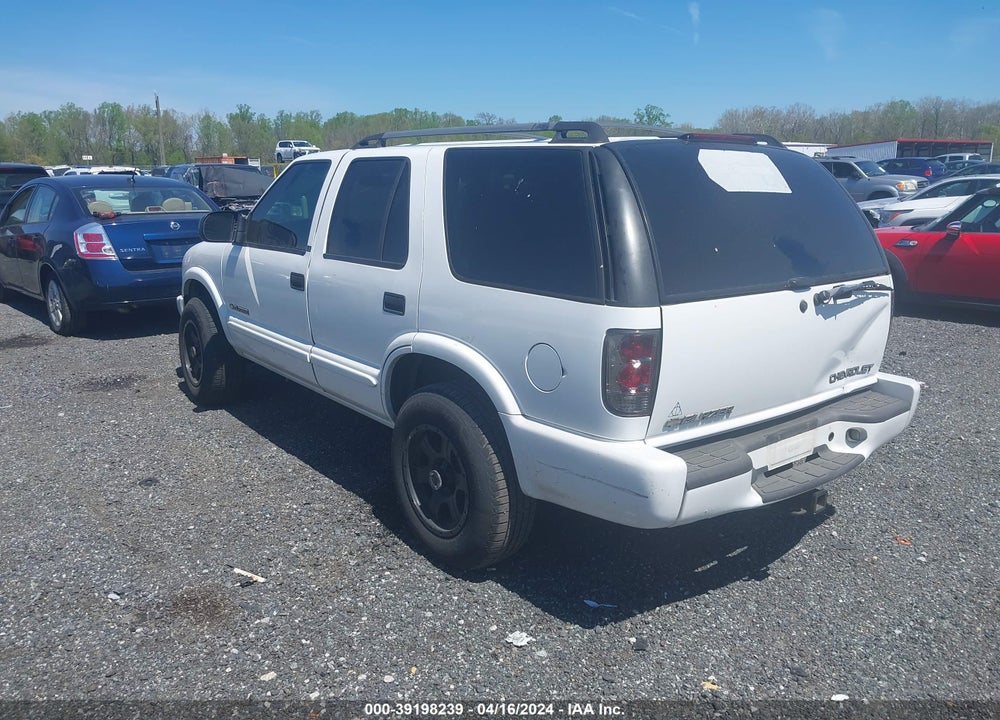 2002 CHEVROLET BLAZER LS VIN: 1GNDT13W02K239920