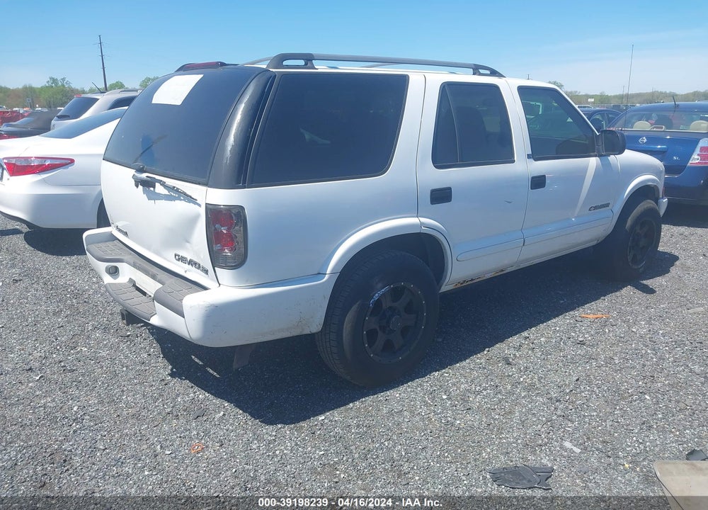 2002 CHEVROLET BLAZER LS VIN: 1GNDT13W02K239920