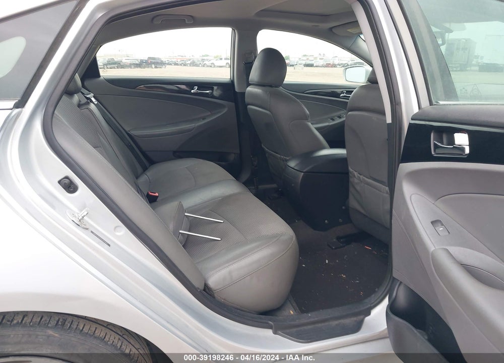 2014 HYUNDAI SONATA SE VIN: 5NPEC4ACXEH876615