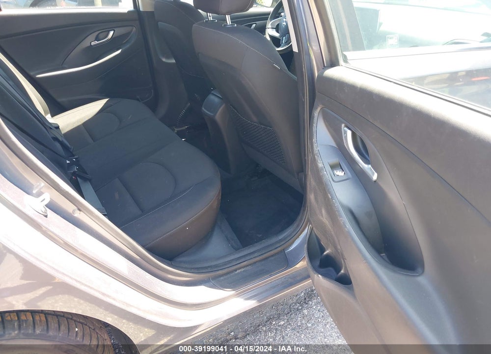 2018 HYUNDAI ELANTRA GT VIN: KMHH35LE1JU063757