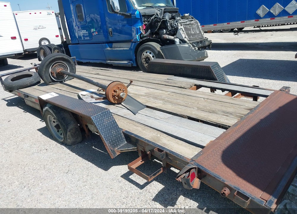 2018 FLATBED FLAT BED VIN: 1F9BC202XHS368234