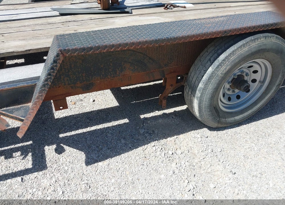 2018 FLATBED FLAT BED VIN: 1F9BC202XHS368234
