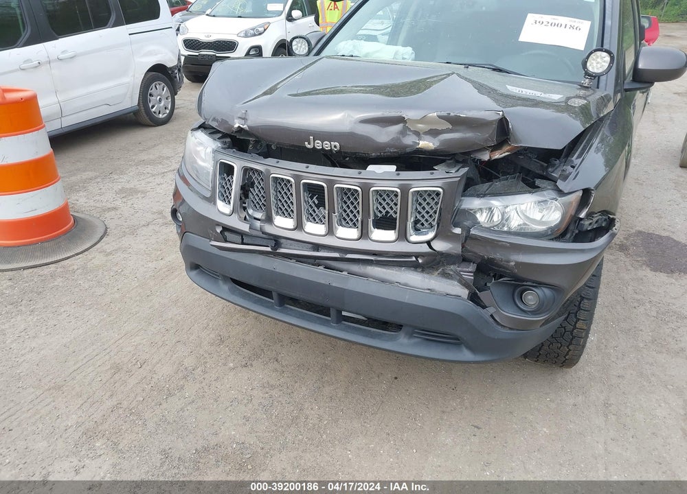 2016 JEEP COMPASS LATITUDE VIN: 1C4NJDEB8GD558573
