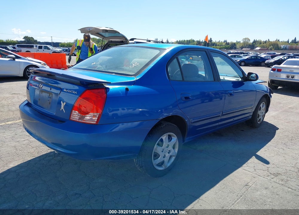 2004 HYUNDAI ELANTRA GLS/GT VIN: KMHDN46D24U887969