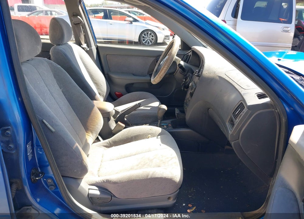 2004 HYUNDAI ELANTRA GLS/GT VIN: KMHDN46D24U887969