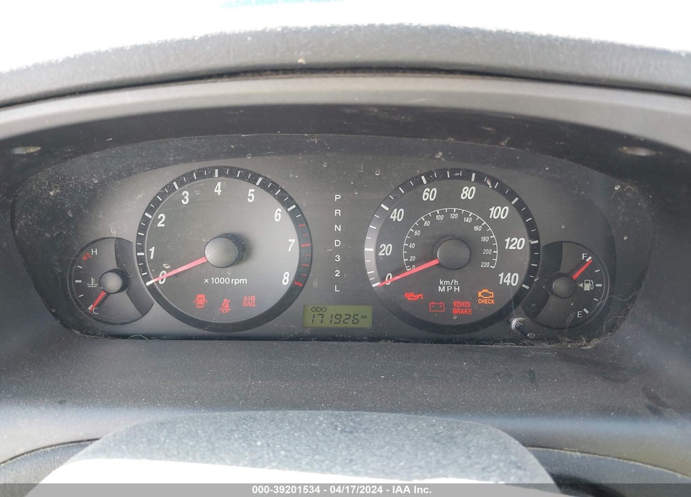 2004 HYUNDAI ELANTRA GLS/GT VIN: KMHDN46D24U887969