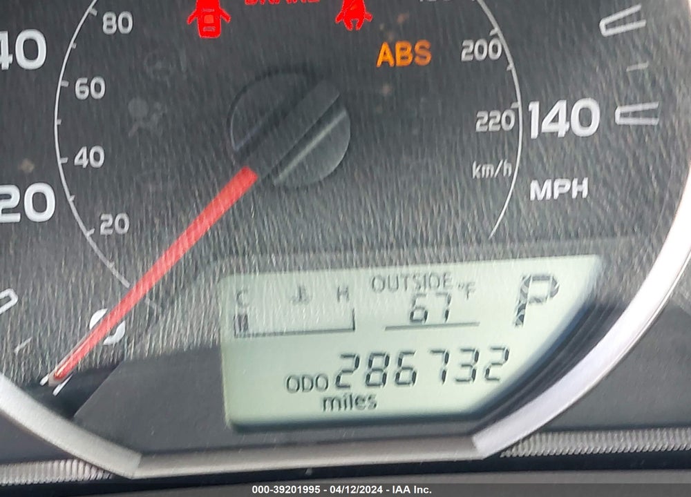 2015 TOYOTA RAV4 XLE VIN: 2T3RFREV7FW247549