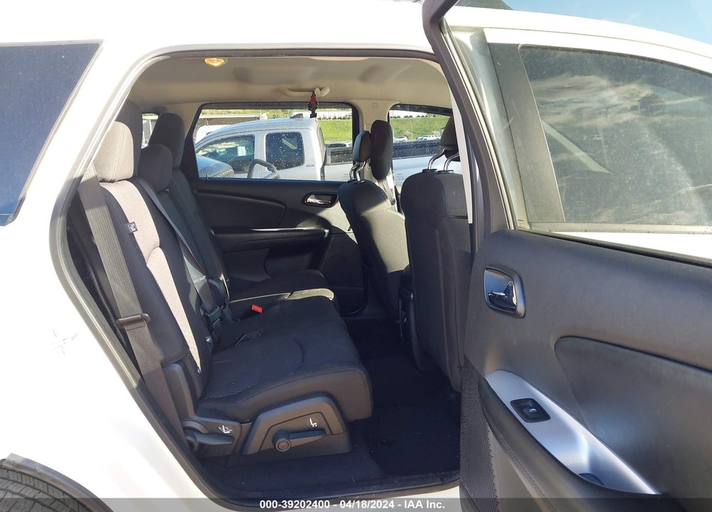 2018 DODGE JOURNEY SE VIN: 3C4PDCAB4JT517391