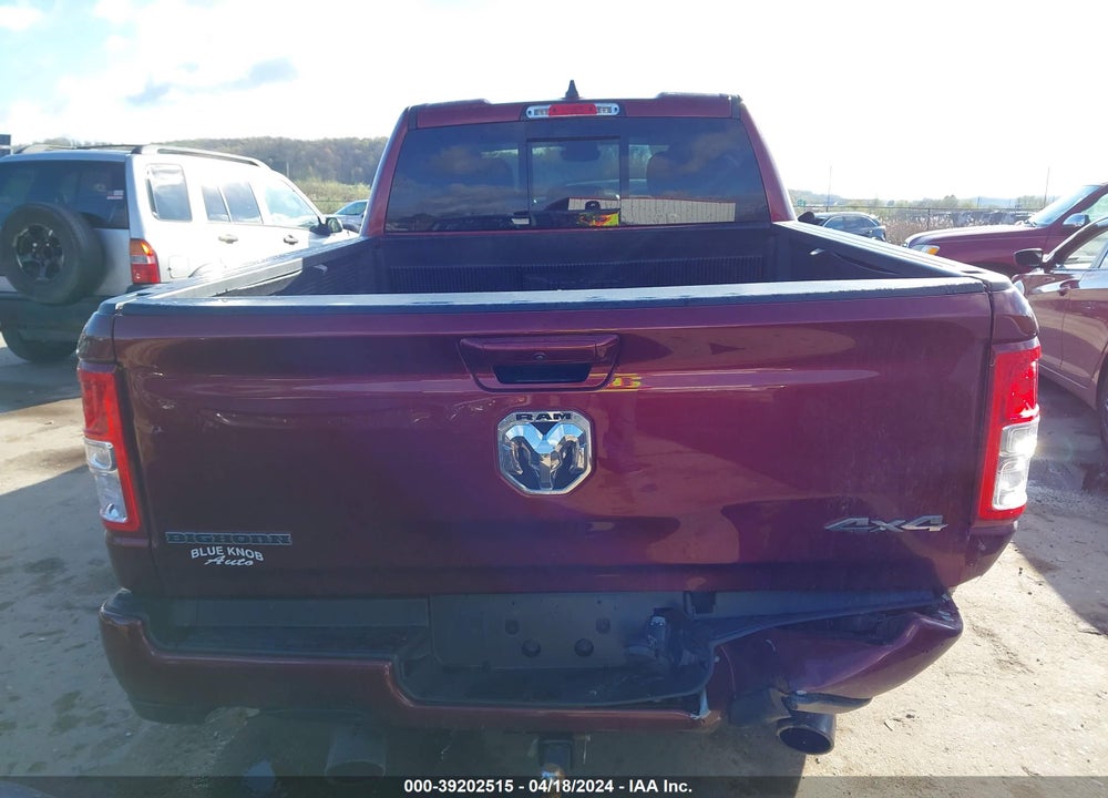 2022 RAM 1500 BIG HORN QUAD CAB 4X4 6'4 BOX VIN: 1C6SRFBT6NN338089