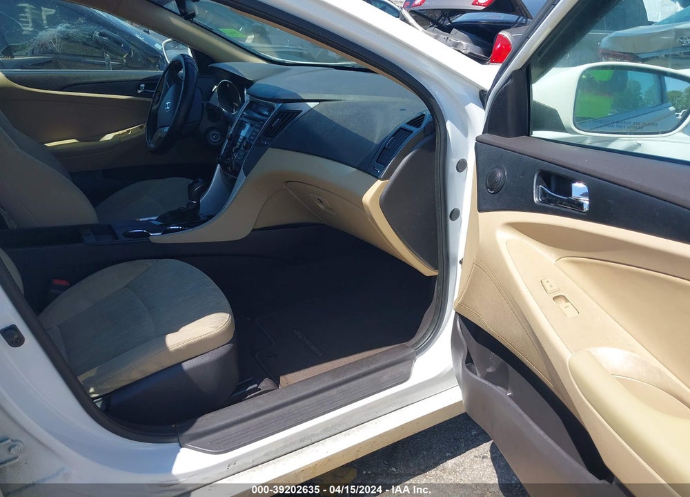 2012 HYUNDAI SONATA GLS VIN: 5NPEB4AC2CH490903