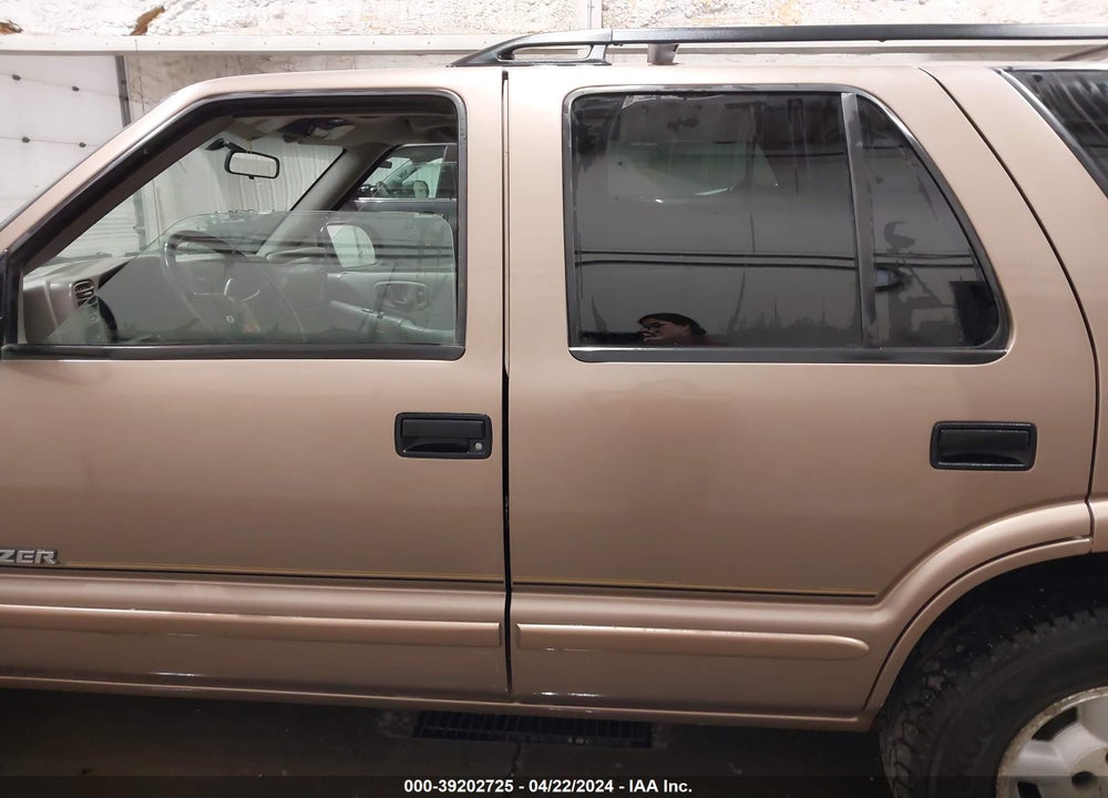 2005 CHEVROLET BLAZER LS VIN: 1GNDT13X25K105455