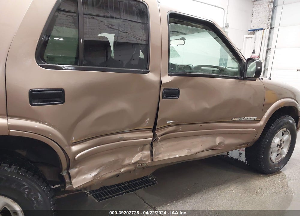2005 CHEVROLET BLAZER LS VIN: 1GNDT13X25K105455
