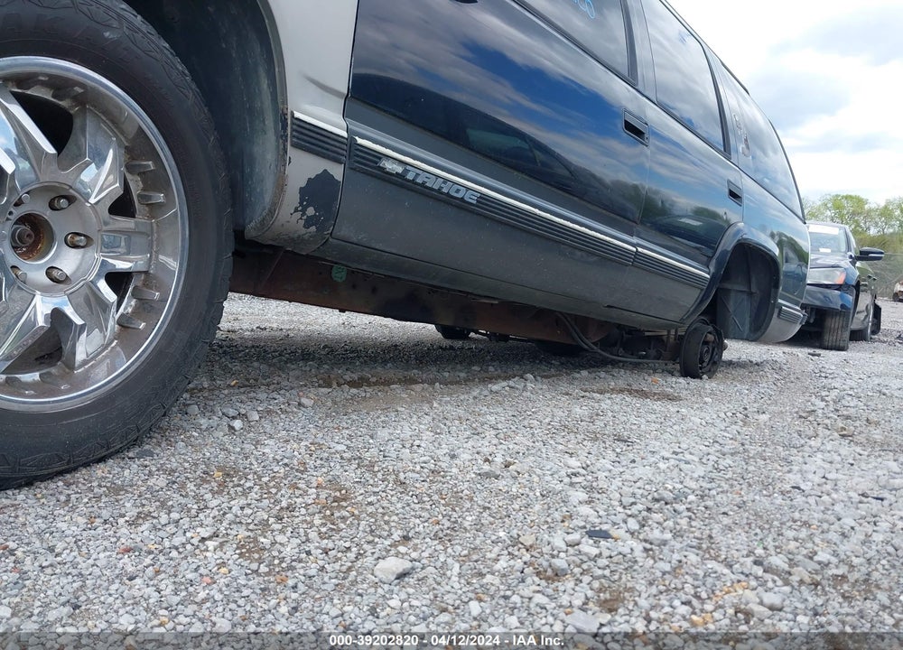 1999 CHEVROLET TAHOE LS VIN: 1GNEK13R2XJ519529