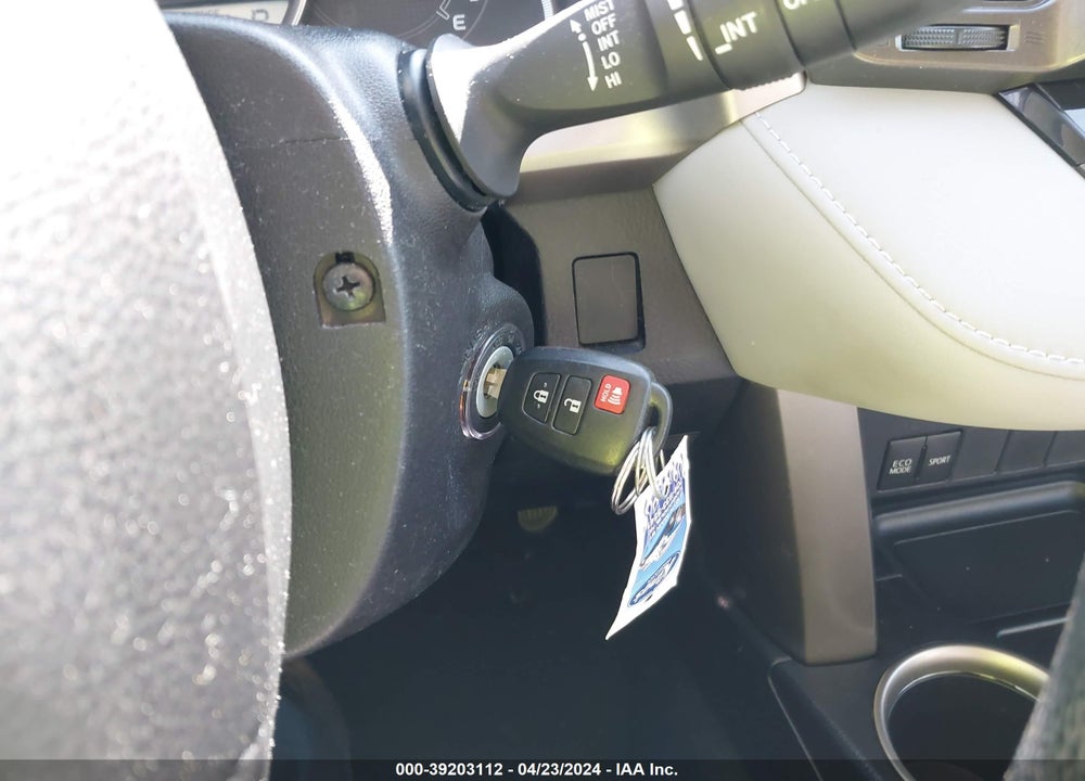 2014 TOYOTA RAV4 XLE VIN: 2T3WFREVXEW115791