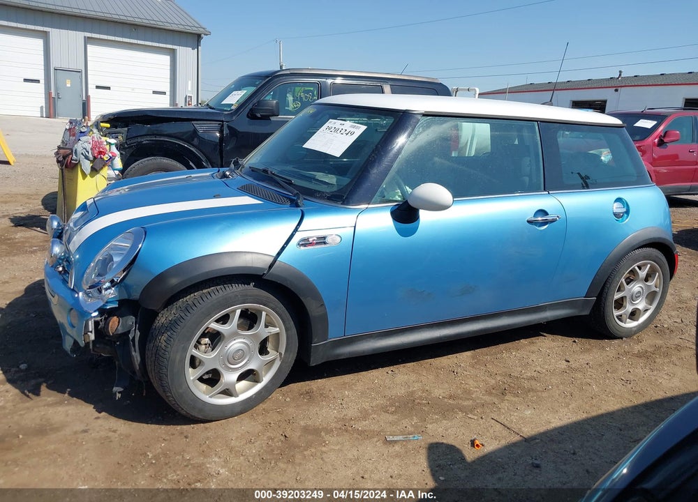 2005 MINI COOPER S VIN: WMWRE33575TL10893