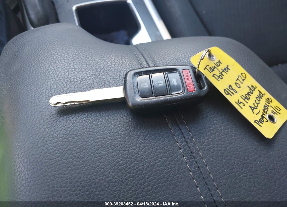2015 HONDA ACCORD SPORT VIN: 1HGCR2F53FA215202