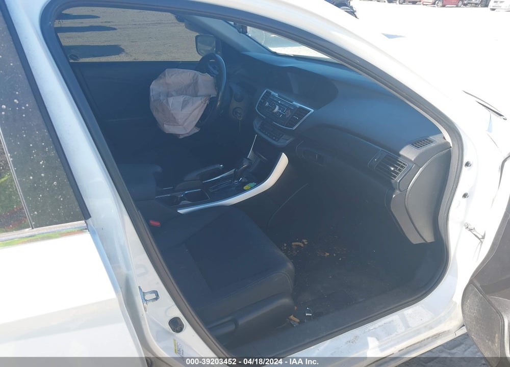 2015 HONDA ACCORD SPORT VIN: 1HGCR2F53FA215202