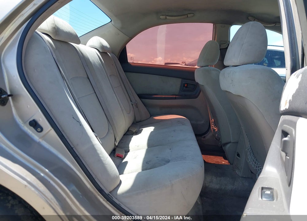2004 KIA SPECTRA EX/LX VIN: KNAFE122245043860