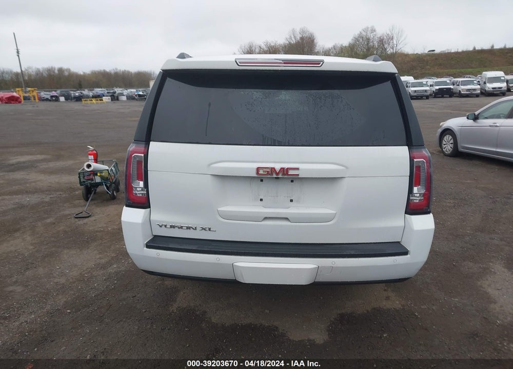 2017 GMC YUKON XL SLT VIN: 1GKS2GKCXHR398008