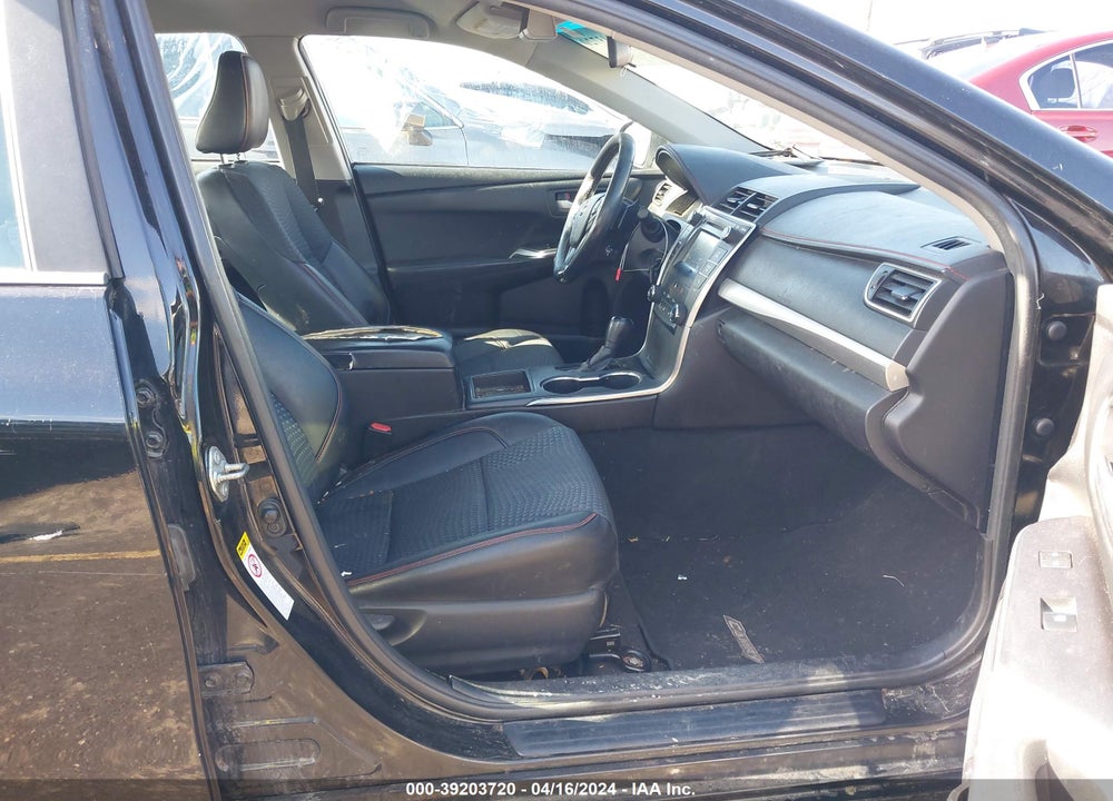 2015 TOYOTA CAMRY SE VIN: 4T1BF1FK5FU884889