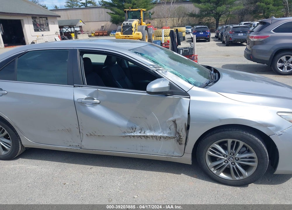 2015 TOYOTA CAMRY SE VIN: 4T1BF1FK3FU068182