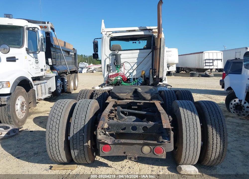 2006 INTERNATIONAL 8000 8600 VIN: 1HSHXAHR36J197926
