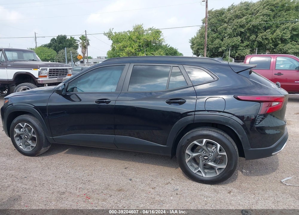 2024 CHEVROLET TRAX FWD LT VIN: KL77LHE27RC028899