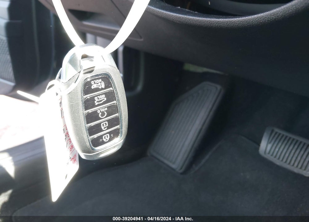 2022 HYUNDAI ELANTRA SEL VIN: 5NPLM4AG7NH077446