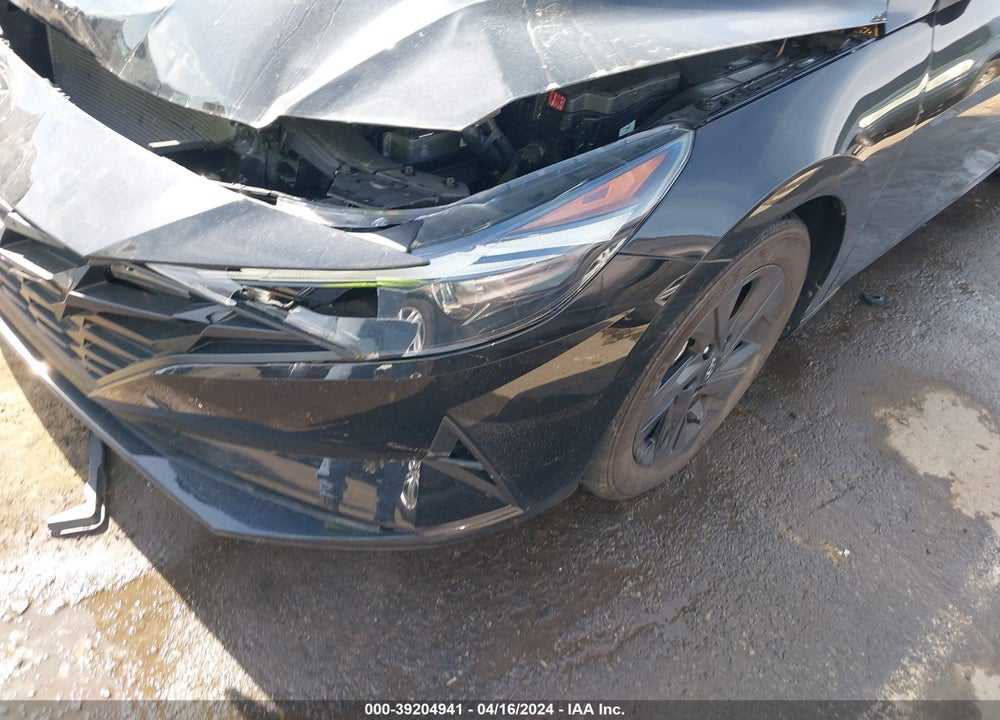 2022 HYUNDAI ELANTRA SEL VIN: 5NPLM4AG7NH077446