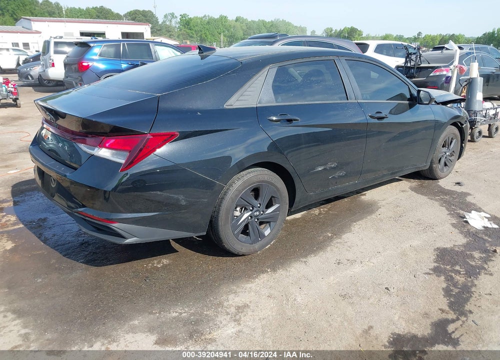 2022 HYUNDAI ELANTRA SEL VIN: 5NPLM4AG7NH077446