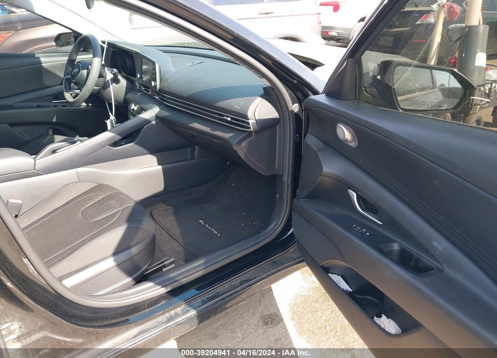 2022 HYUNDAI ELANTRA SEL VIN: 5NPLM4AG7NH077446