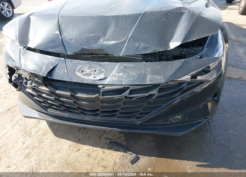 2022 HYUNDAI ELANTRA SEL VIN: 5NPLM4AG7NH077446