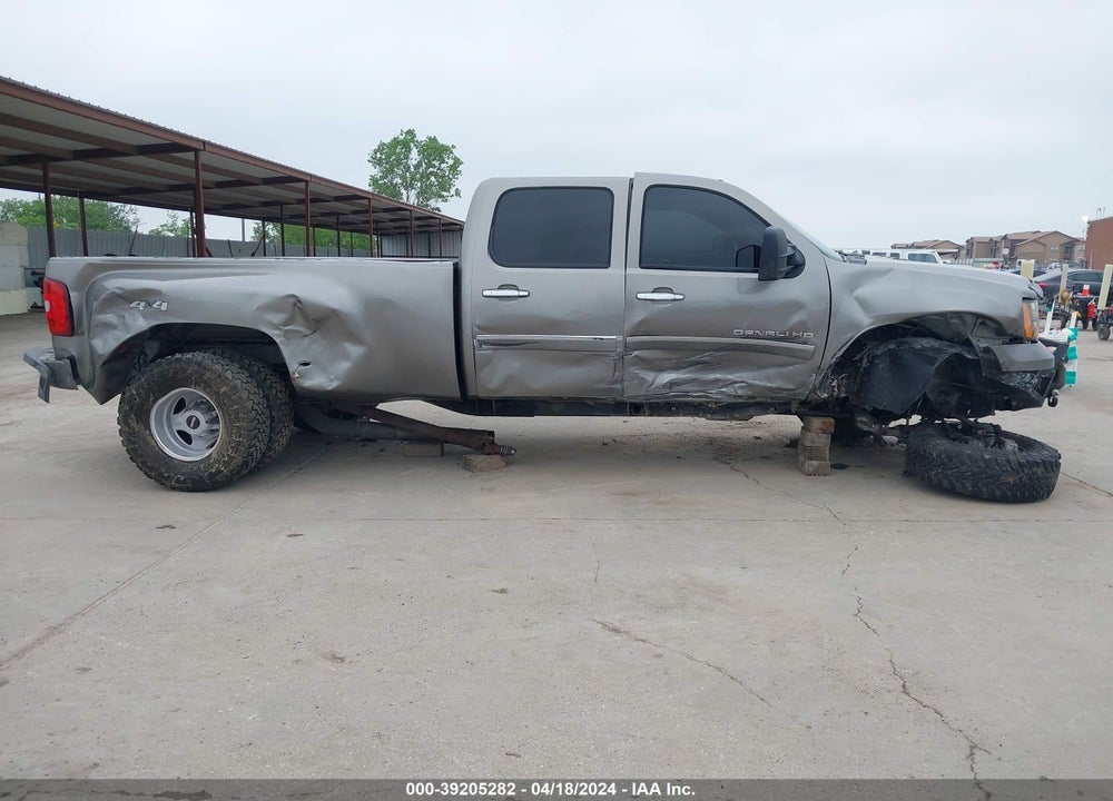 2012 GMC SIERRA 3500HD DENALI VIN: 1GT426C89CF223218