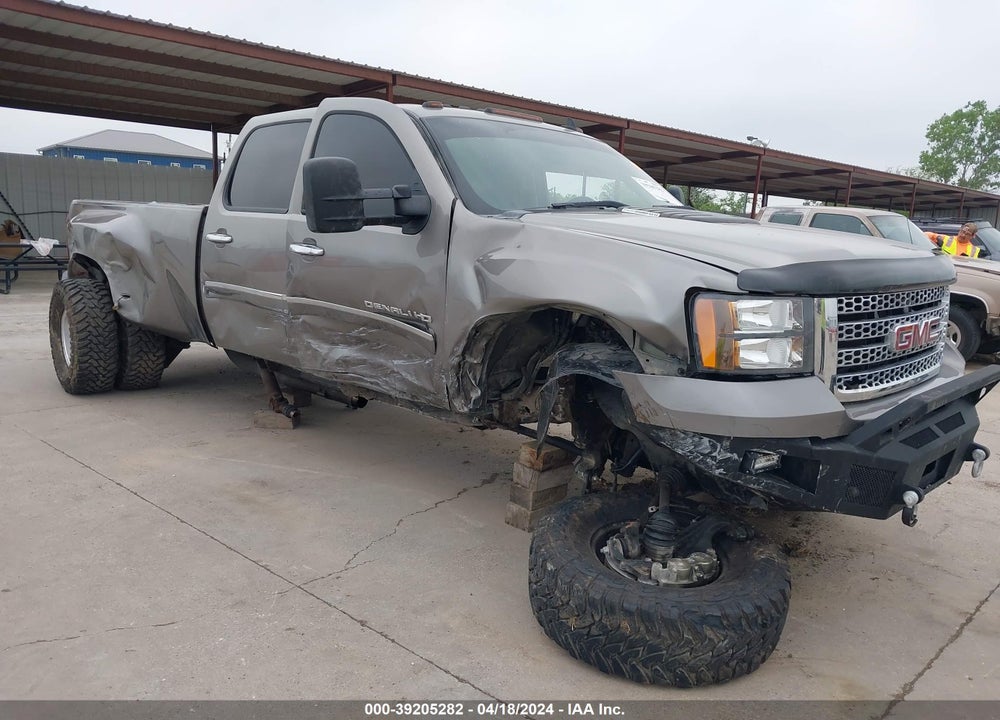 2012 GMC SIERRA 3500HD DENALI VIN: 1GT426C89CF223218