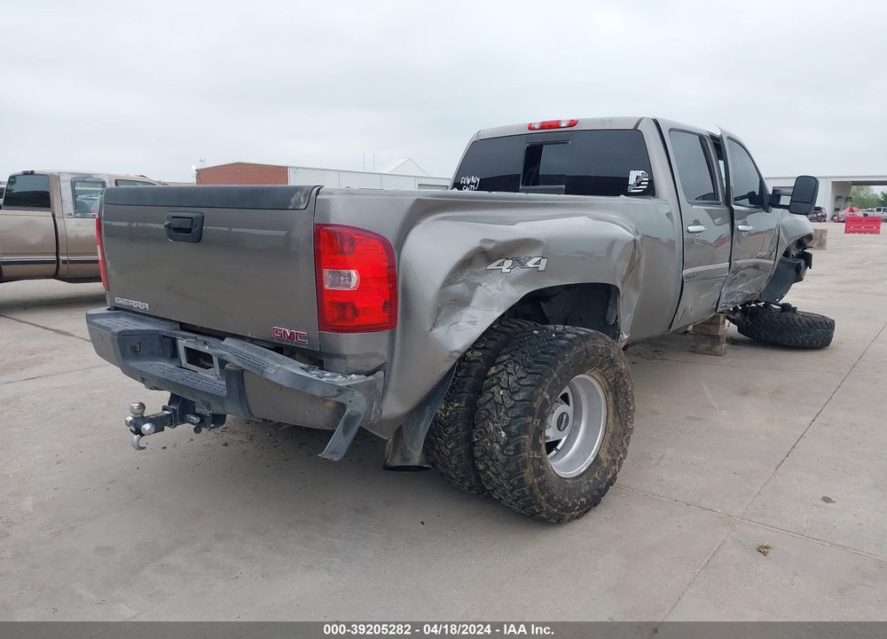 2012 GMC SIERRA 3500HD DENALI VIN: 1GT426C89CF223218