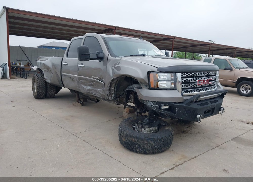2012 GMC SIERRA 3500HD DENALI VIN: 1GT426C89CF223218