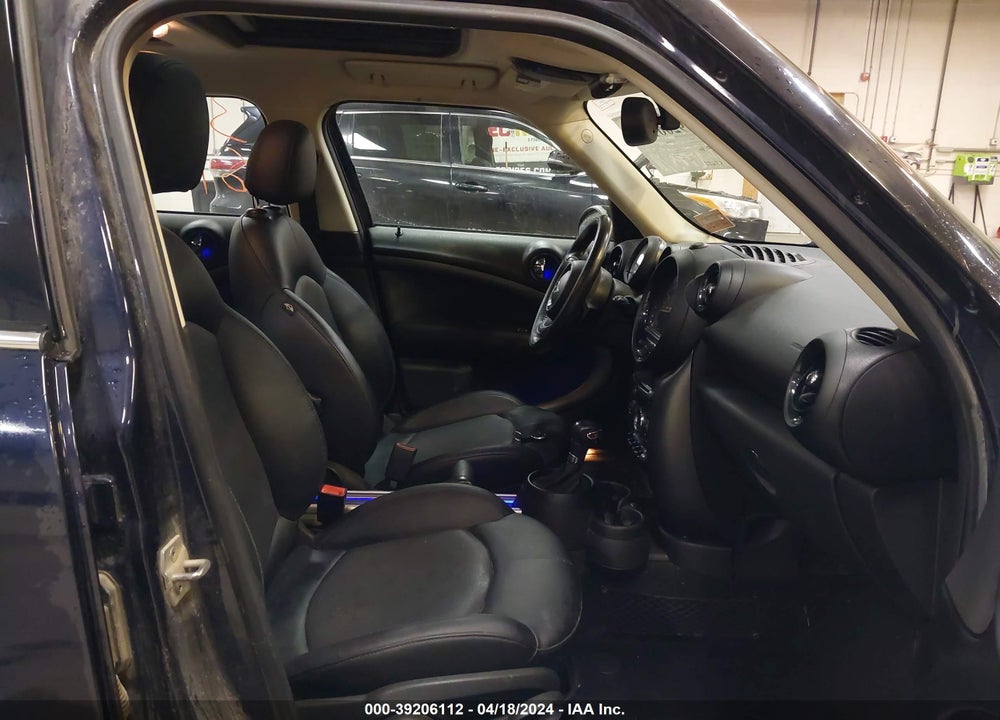 2016 MINI COUNTRYMAN COOPER S VIN: WMWZC5C56GWU03519
