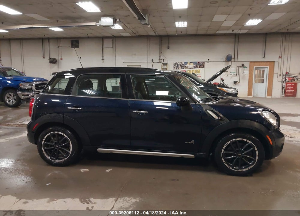 2016 MINI COUNTRYMAN COOPER S VIN: WMWZC5C56GWU03519