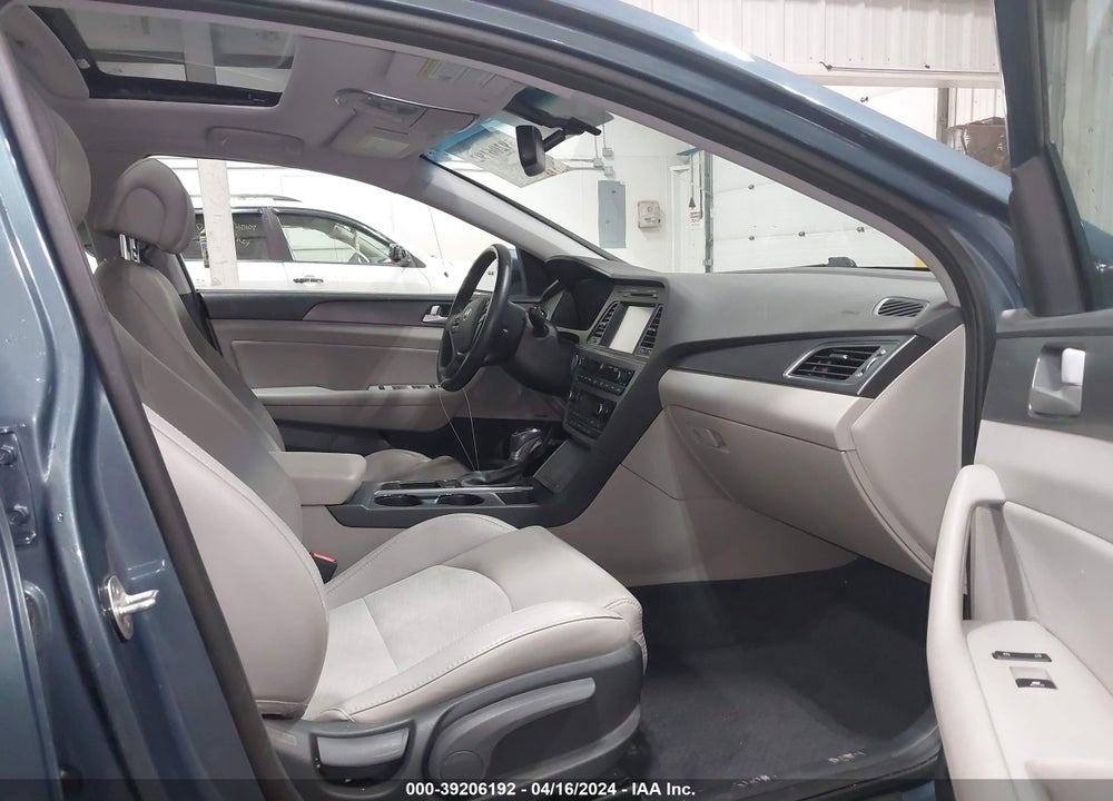 2016 HYUNDAI SONATA SPORT VIN: 5NPE34AF3GH321213