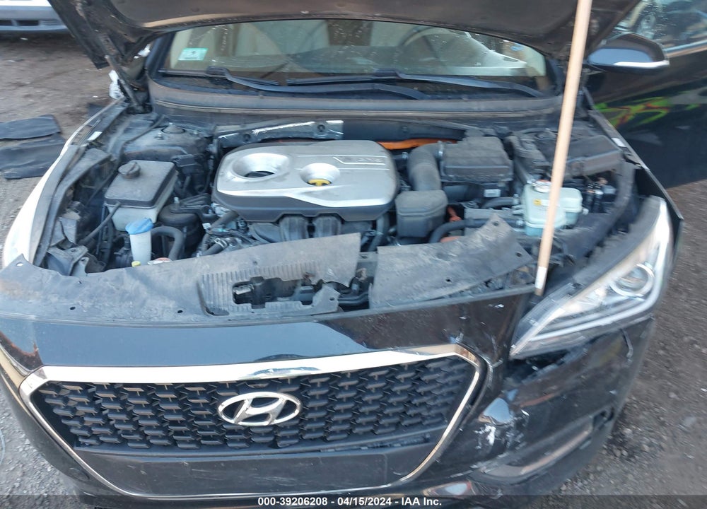 2016 HYUNDAI SONATA HYBRID SE VIN: KMHE24L1XGA031879