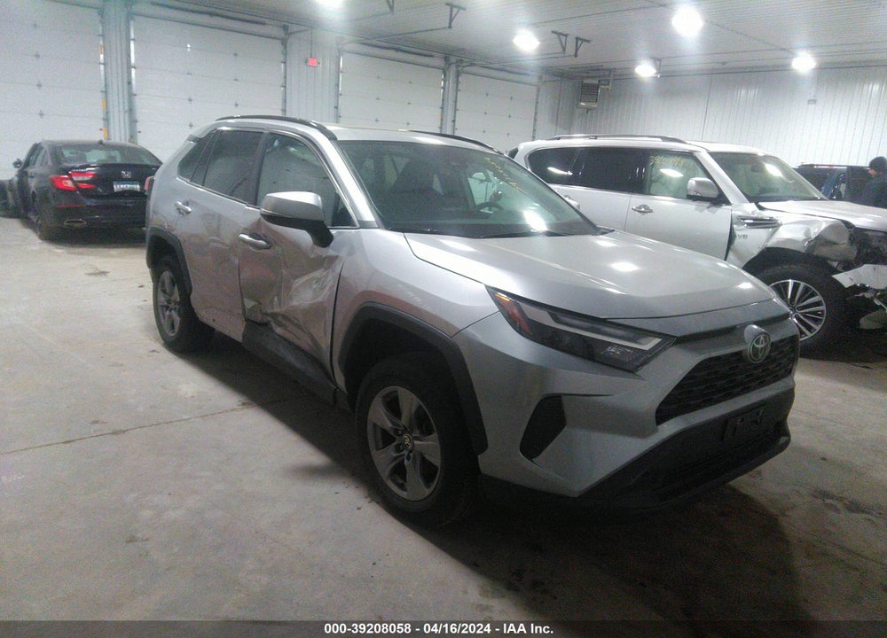 2022 TOYOTA RAV4 XLE VIN: 2T3P1RFV0NC273835