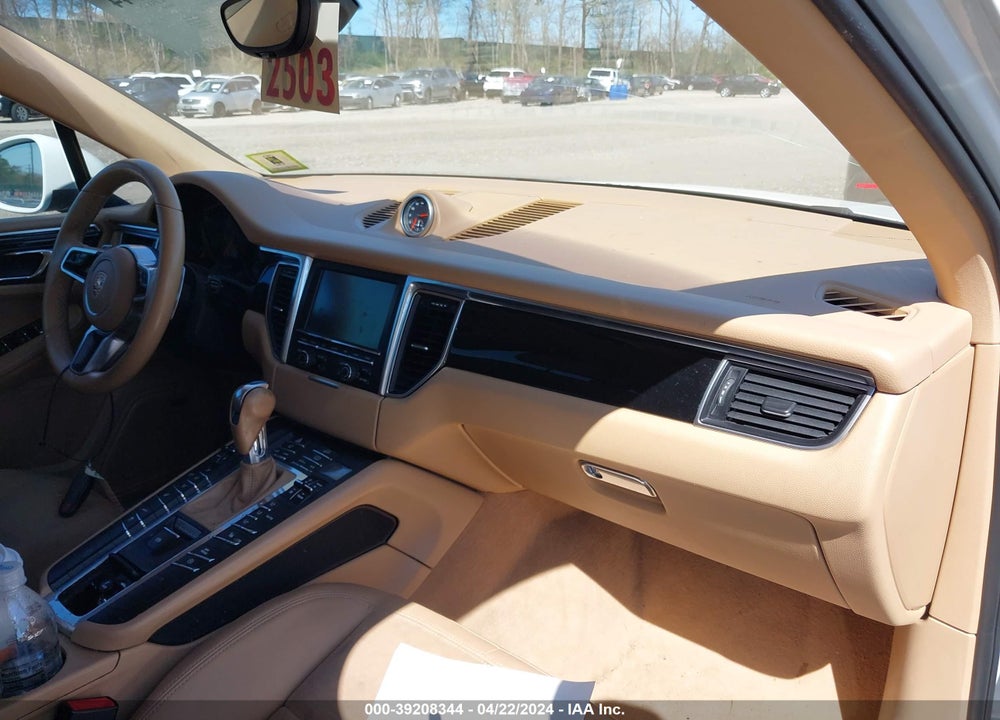 2015 PORSCHE MACAN S VIN: WP1AB2A57FLB43067