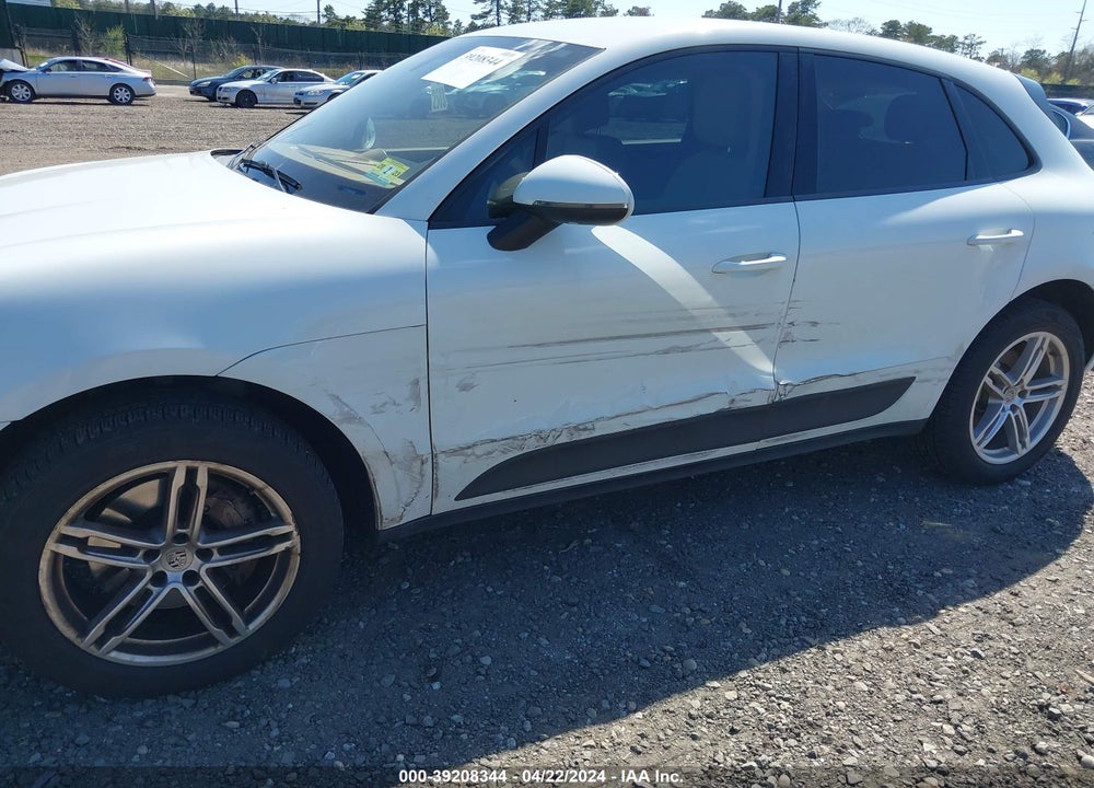 2015 PORSCHE MACAN S VIN: WP1AB2A57FLB43067