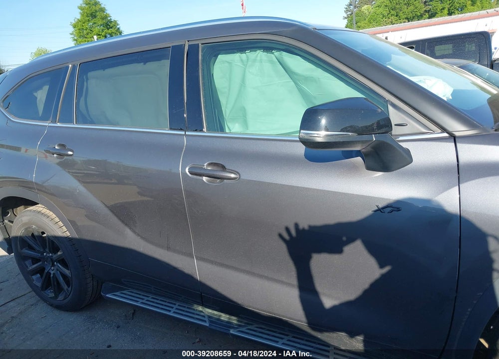 2021 TOYOTA HIGHLANDER XLE VIN: 5TDGZRAH4MS535848
