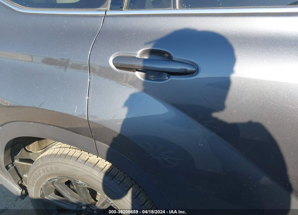 2021 TOYOTA HIGHLANDER XLE VIN: 5TDGZRAH4MS535848